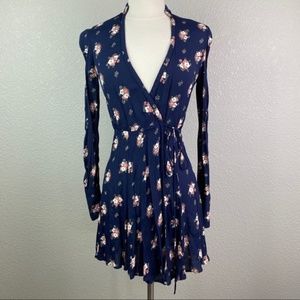 Reformation floral Mallie Wrap Dress ❣️